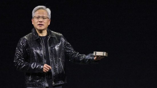 配资排名 黄仁勋获十年来首次加薪，2025财年薪酬总额达4990万美元